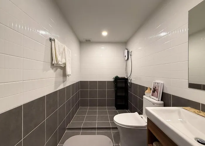 Stylish Tropical L 2br - Ultra Fast Wifi - Sathorn Apartment *